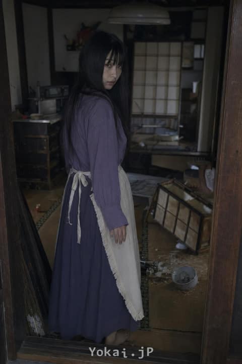 池袋の女 — 妖怪とすれ違う、令和の日常